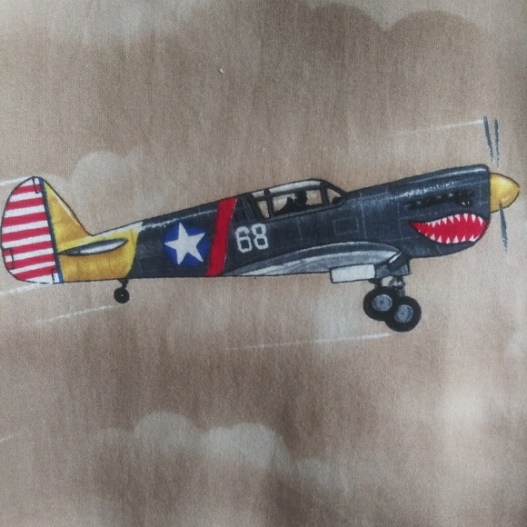 Airplane pattern RJC Made in Hawaii Mens Shirt - Picture 4 of 8